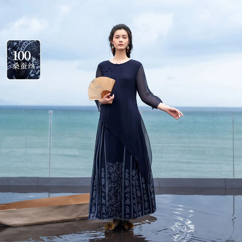 生活在左桑蚕丝连衣裙蓝印花纹复古国风文艺春夏新品长裙女