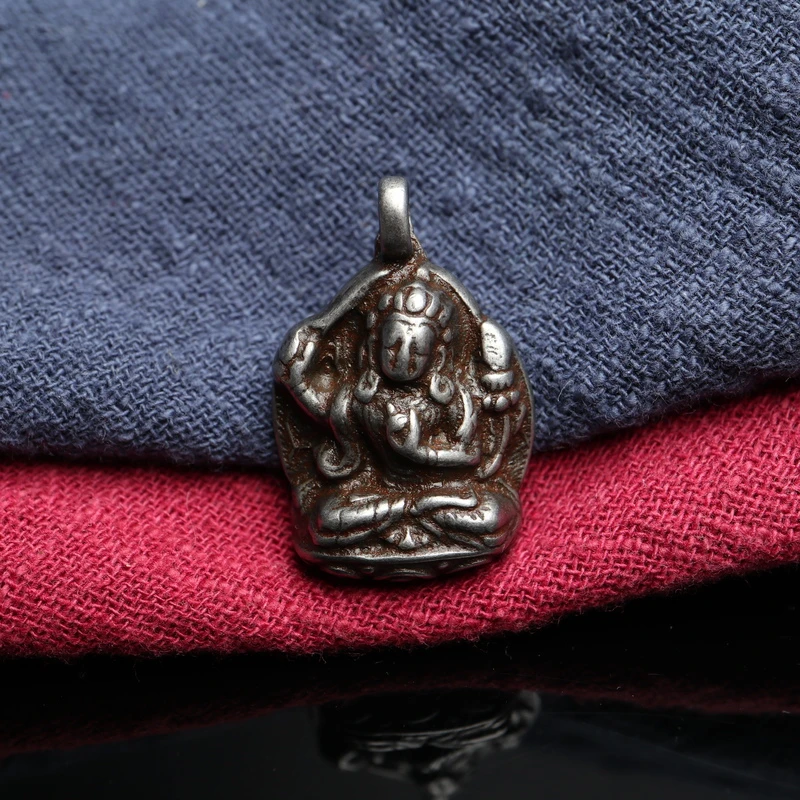 铁合金吊坠 藏传寒铁文殊菩萨佛像挂饰西藏特色文玩包挂项链吊坠