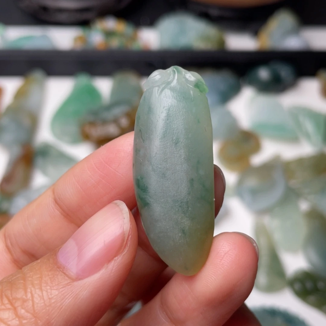 【闪购商品】定制翡翠未镶嵌三*
