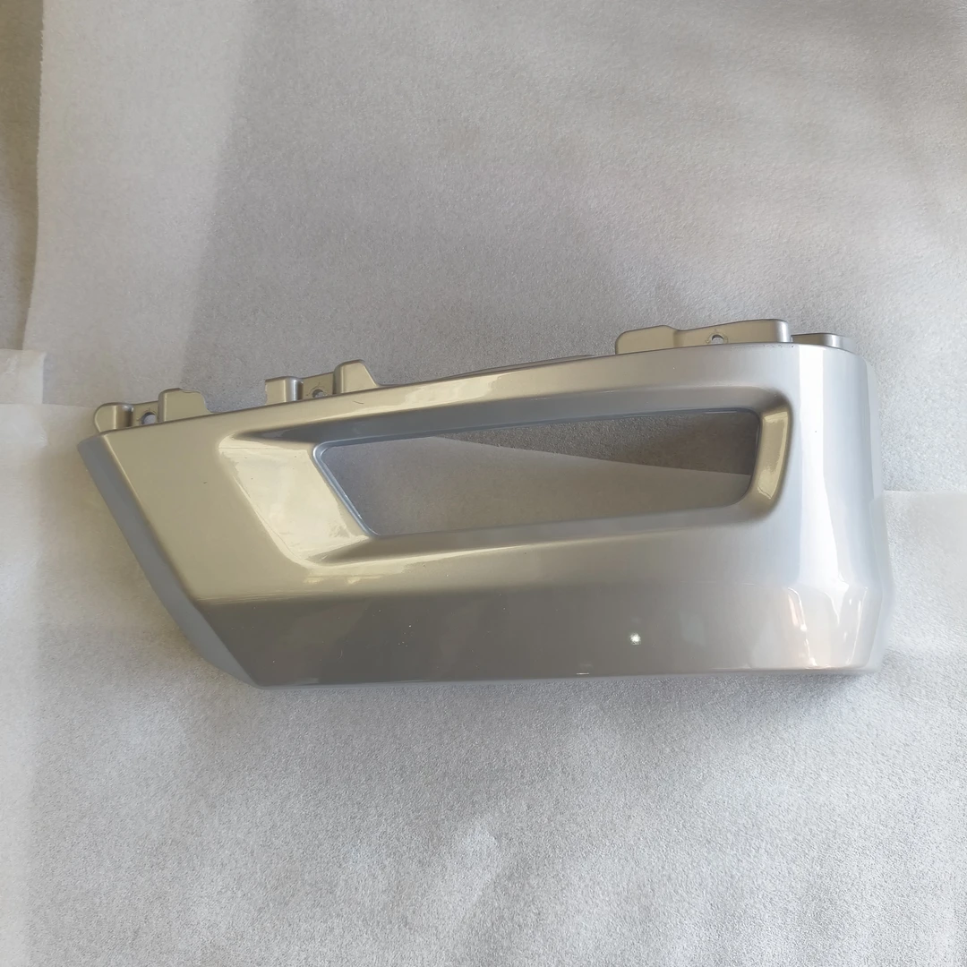 适用于福田欧曼原厂EST雾灯框欧曼原厂雾灯装饰罩