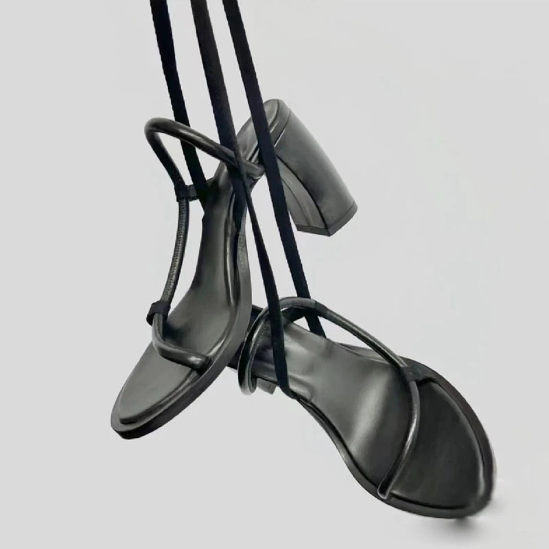 POMORROW 外穿黑色夏季时尚小众时装一字带露趾粗跟法式高跟凉鞋