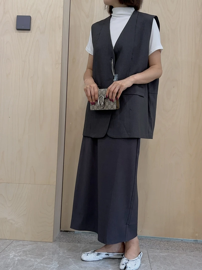 24～欧尼毛边西服马甲遮肉显瘦