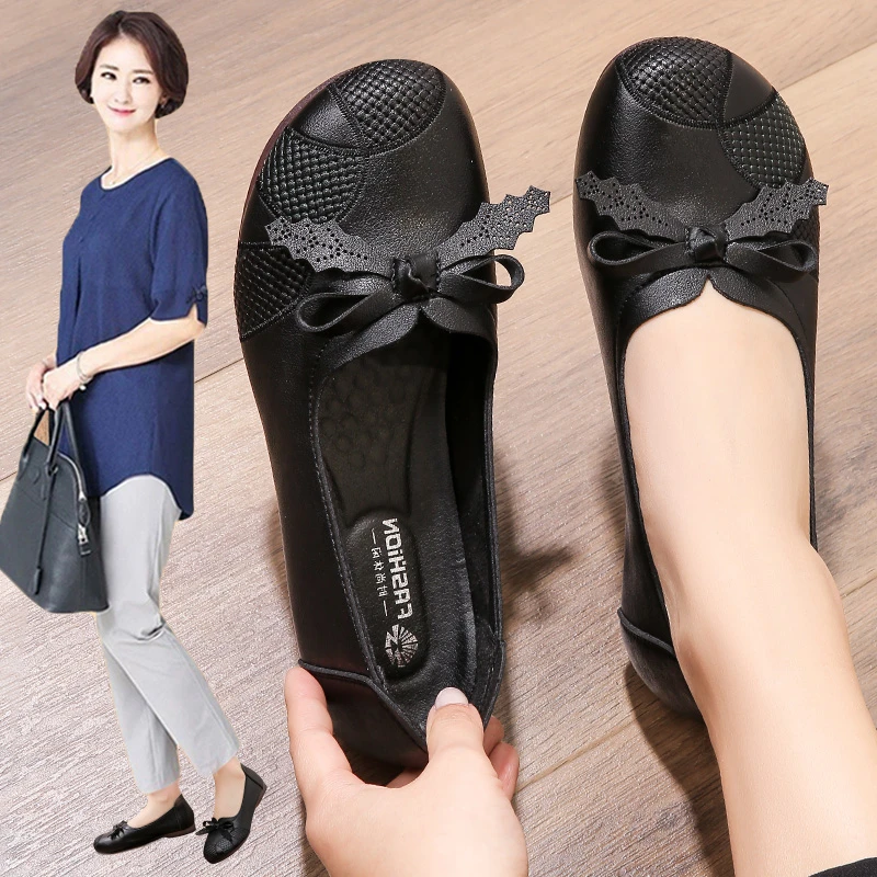 妈妈鞋中年女鞋新款舒适2025单鞋软面老人夏季防滑中老年软底皮鞋