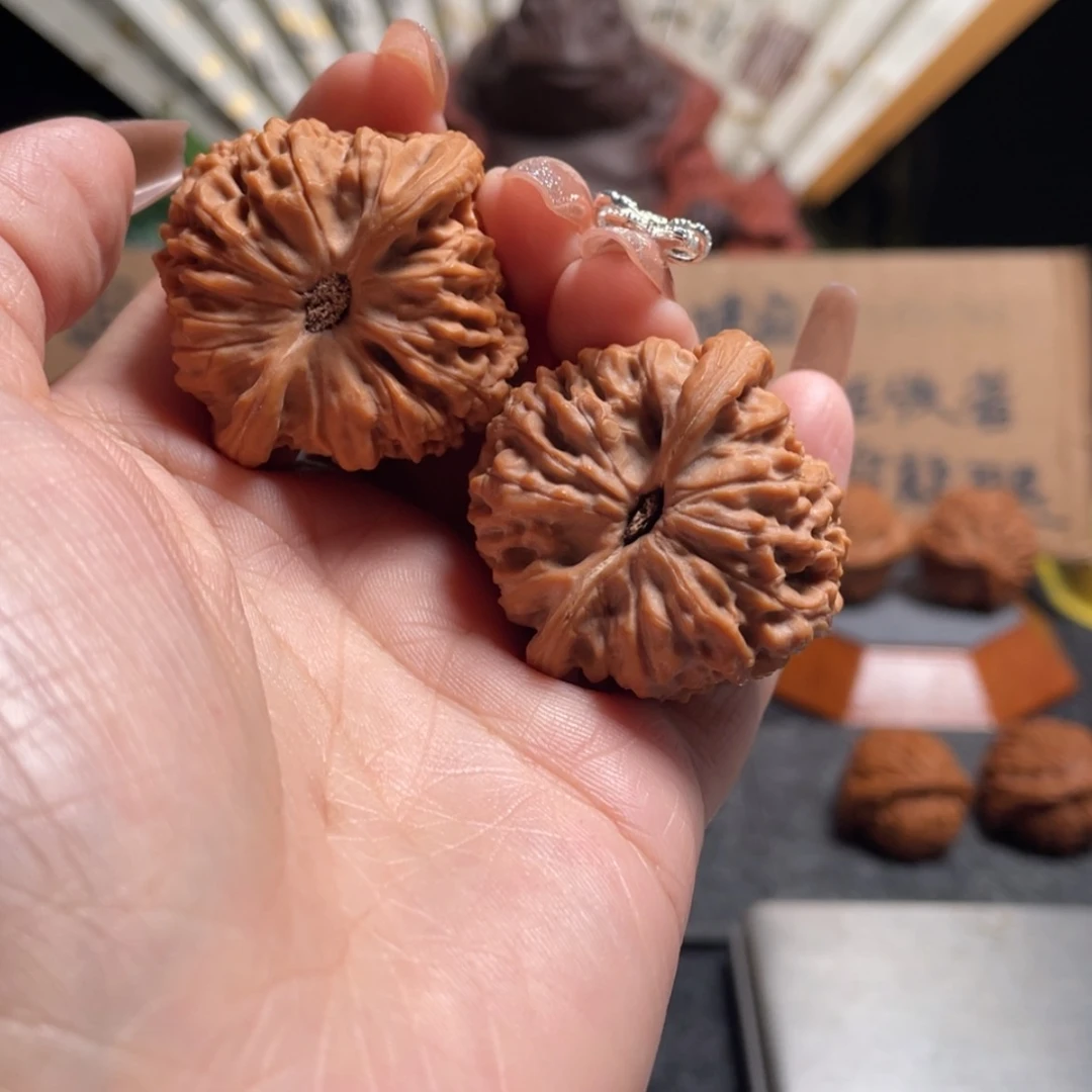 【闪购商品】文玩核桃把件Z**z