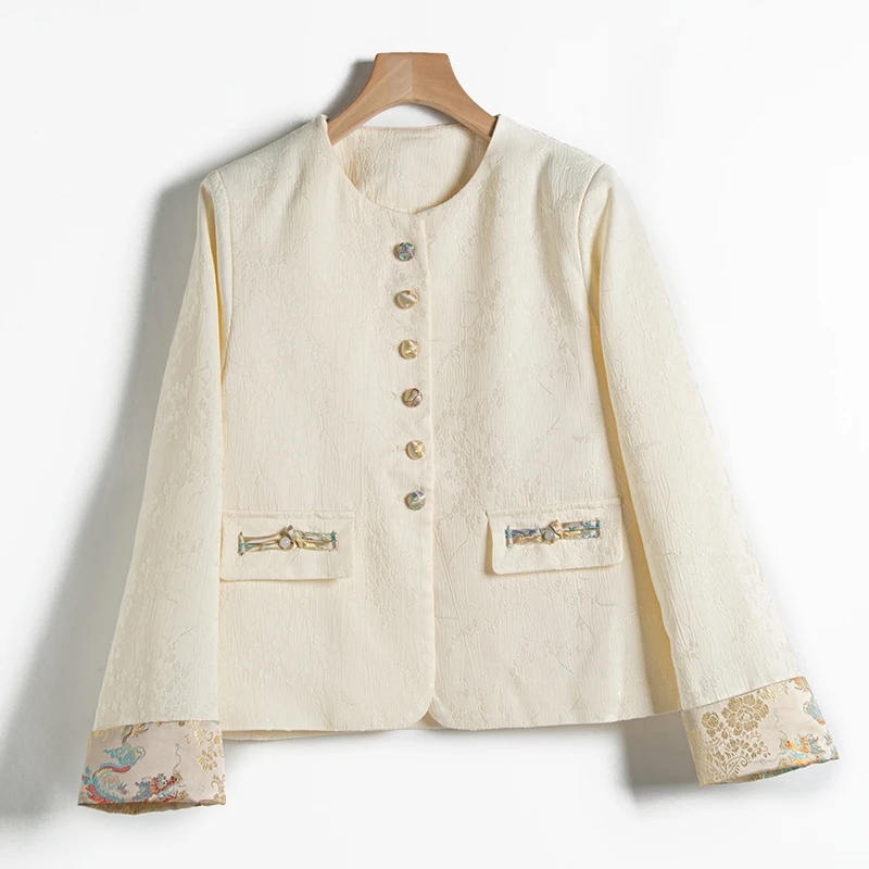 2024气质女生修身短外套