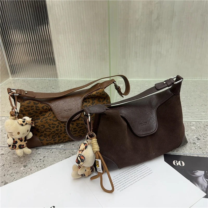 83822复古时尚磨砂腋下包秋季新款高级通勤大容量百搭单肩斜挎包