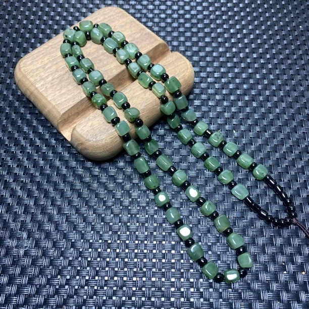 天然和田玉碧玉随形手工吊坠绳毛衣链（多样性发货）项链 拍一发一