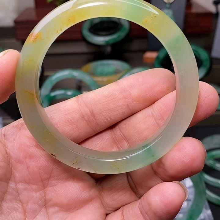 石英质玉手镯未镶嵌华**材