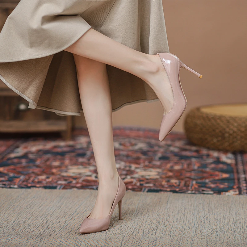 飞燕女鞋2024秋冬裸粉色漆皮新款浅口单鞋细跟一脚蹬气质高跟鞋