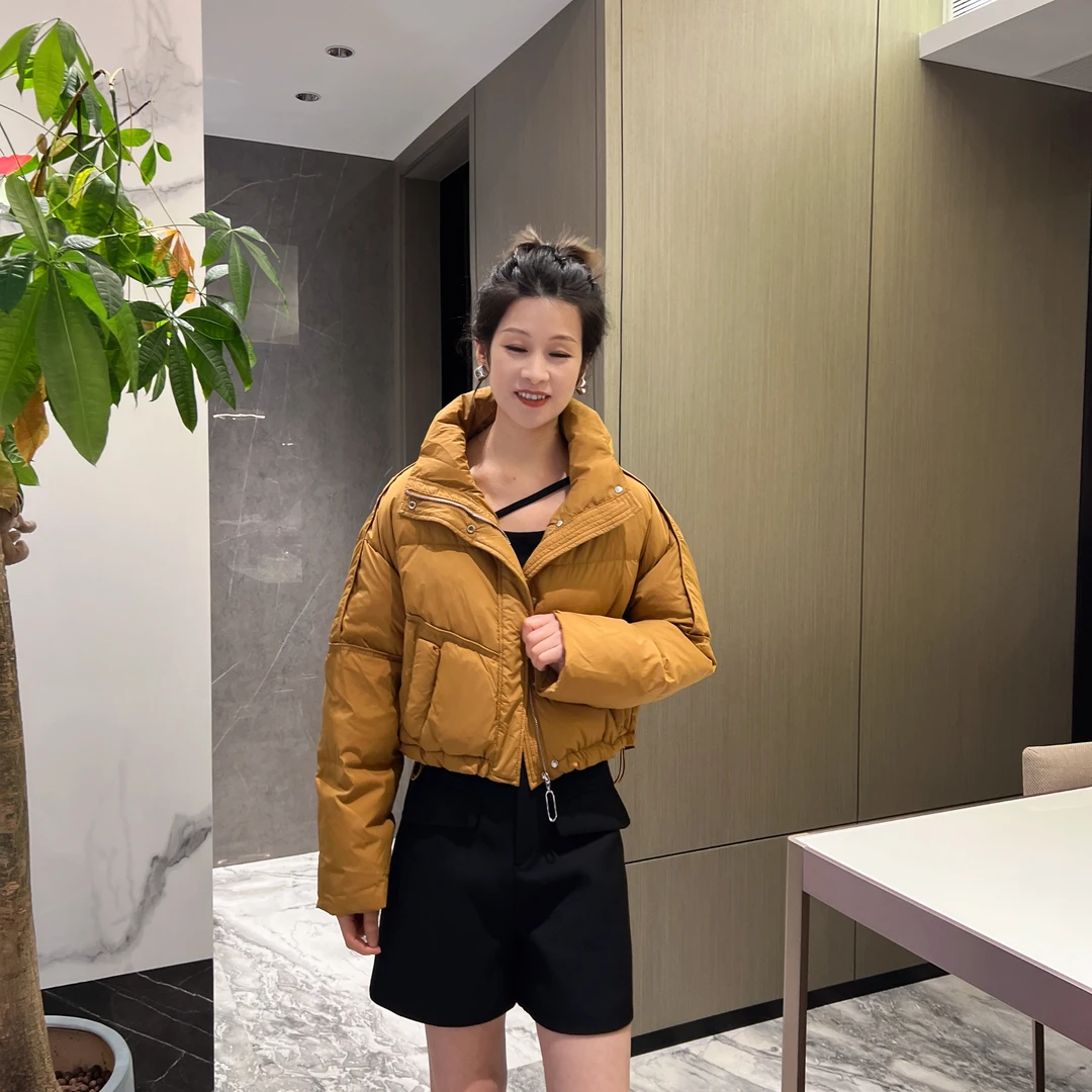 女人阁（9922羽绒服）25年新款欧货白鸭绒时尚休闲短款羽绒服