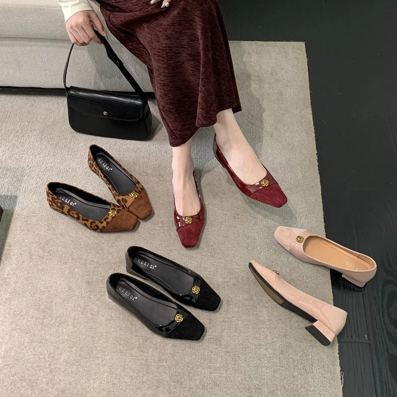 法式高级小众豹纹单鞋女鞋子2024秋冬粗跟气质尖头通勤晚晚奶奶鞋