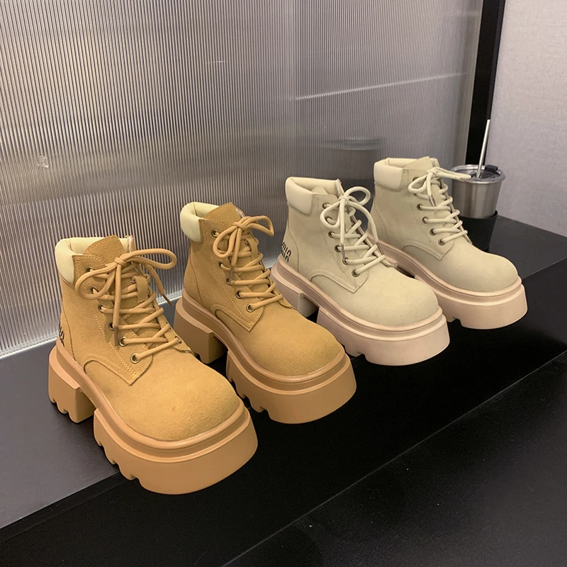 贾不假短靴女款2024早秋新款百搭复古风厚底英伦风时尚系带马丁靴