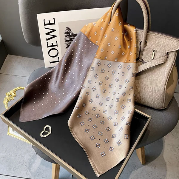 [复古三拼]90*90丽景缎丝巾春秋气质洋气时尚大方秋季2025年