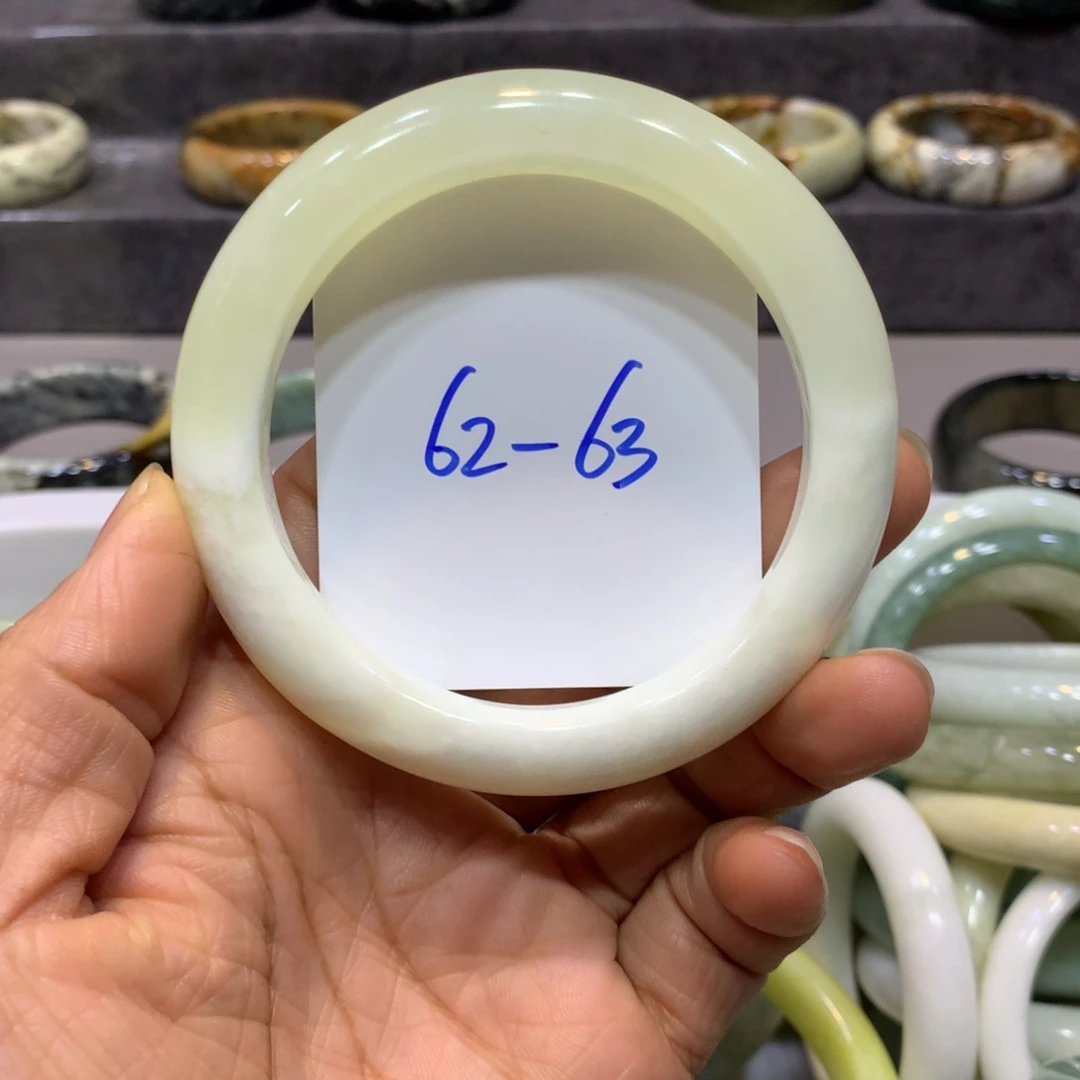 岫玉手镯未镶嵌手镯185