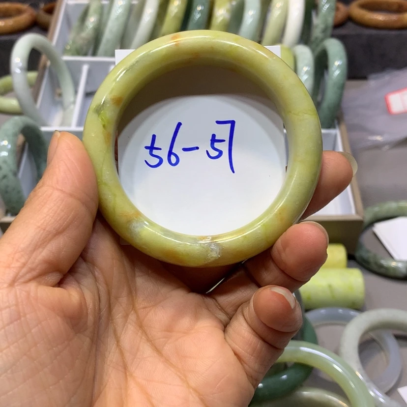 【闪购商品】岫玉手镯未镶嵌手镯133