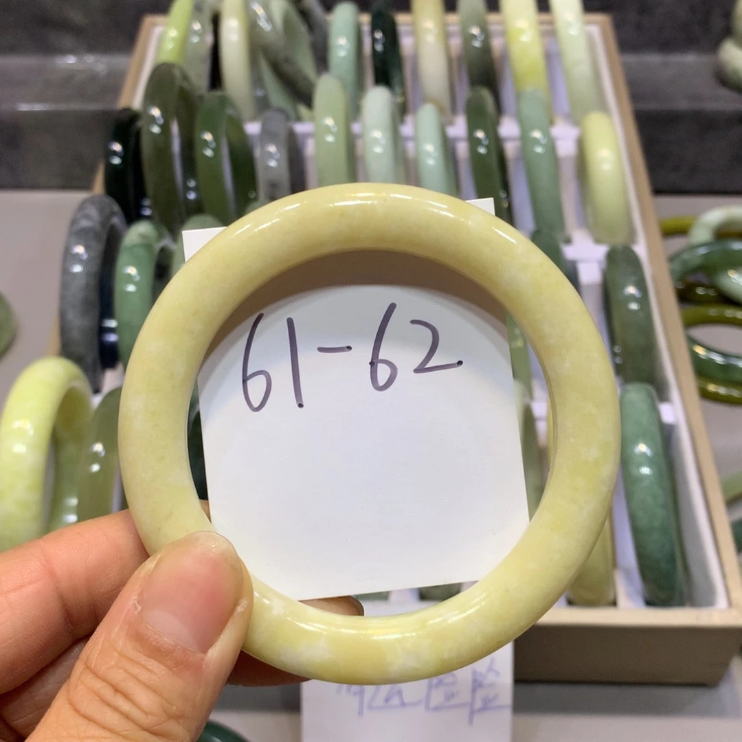 岫玉手镯未镶嵌手镯70