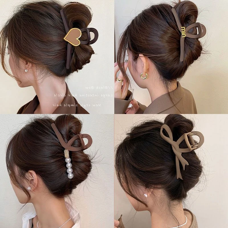 美拉德棕色秋冬抓夹女珠珠发抓大号鲨鱼夹202年新款气质盘发发