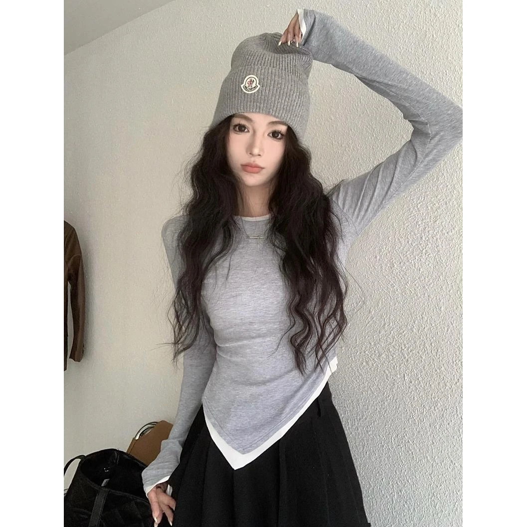 假两件拼色圆领T恤女春季设计感修身开叉上衣弹力长袖辣妹打底衫