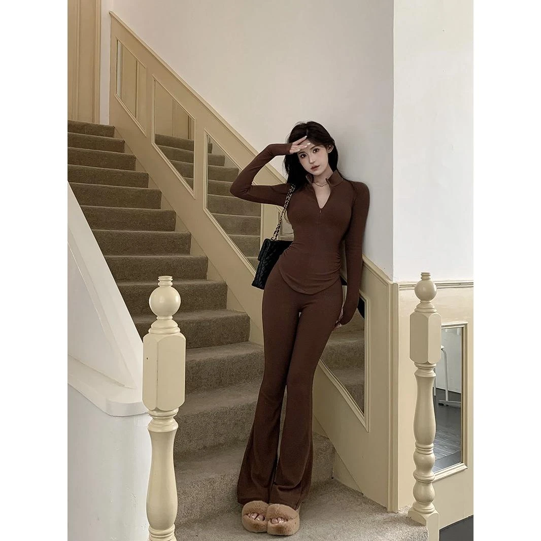 休闲套装气质紧身长袖加绒T恤上衣女秋季穿搭微喇叭直筒裤两件套