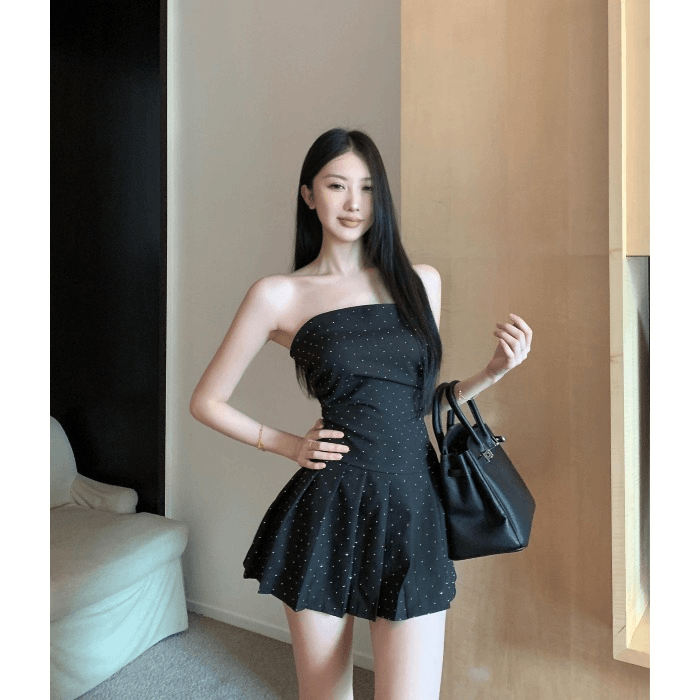 黑色烫钻无袖抹胸连衣裙女夏季褶皱修身百褶裙露背收腰辣妹短裙子