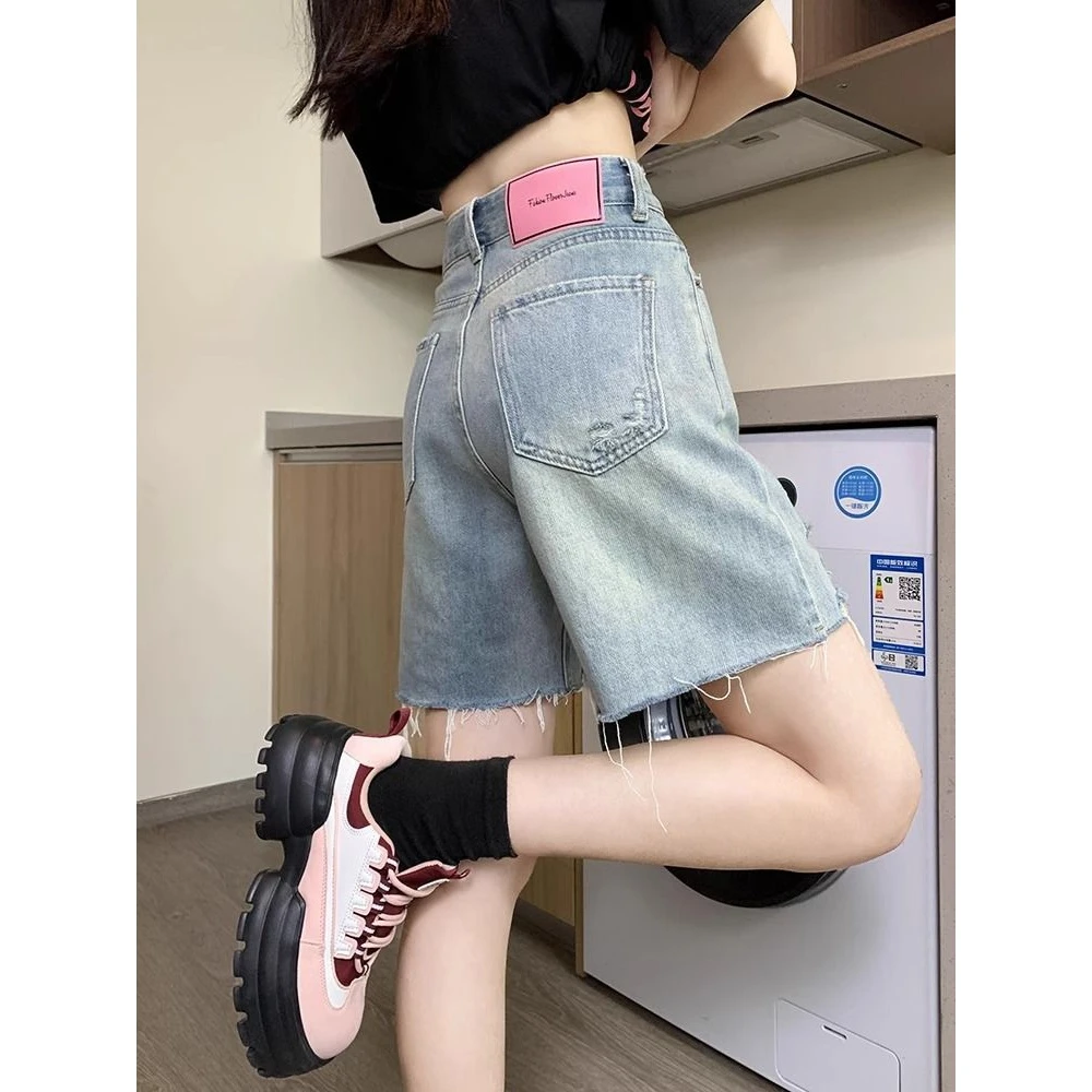 浅色阔腿牛仔短裤女夏季2024新款小个子宽松a字破洞毛边五分中裤