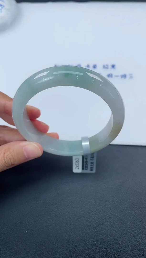 【闪购商品】翡翠手镯未镶嵌基地发货K6542 58+