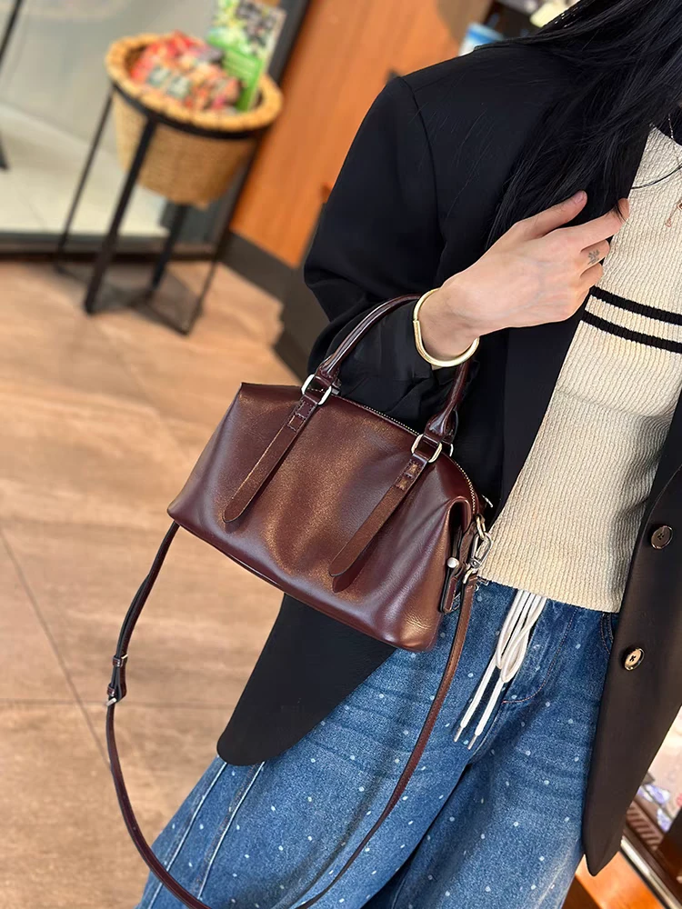 包包女士2024新款秋冬复古真皮枕头包大容量手提包通勤单肩斜挎包