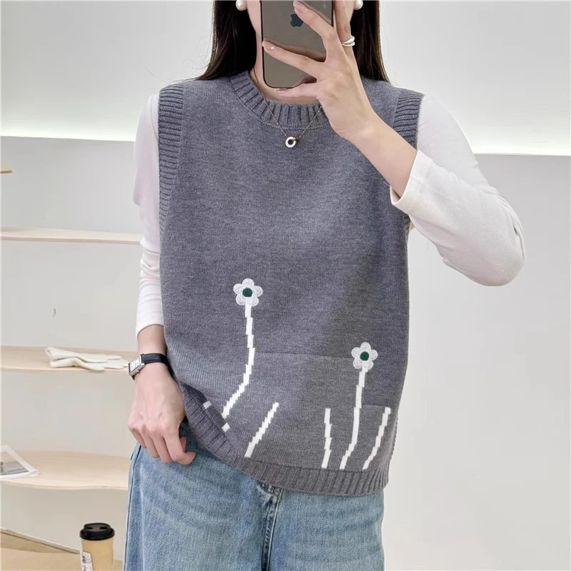 【衣朵设计】2024年秋冬新款韩版刺绣设计白塔洋气时尚休闲女士无袖