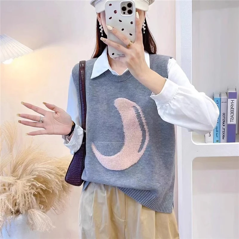 【衣朵设计】韩版圆领卡通刺绣针织马甲女2025秋冬新款宽松百搭无袖