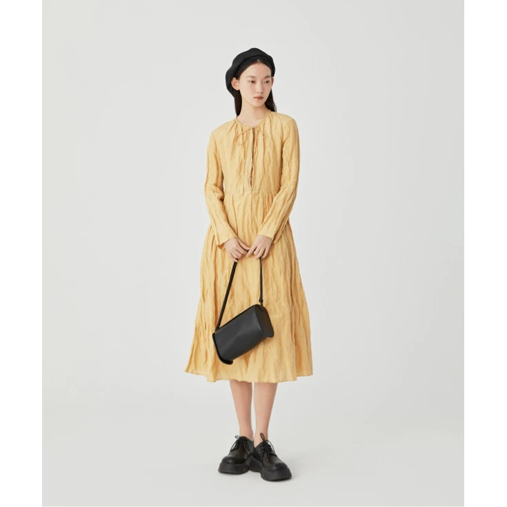 【晨晨甄选】AUM/噢姆感淡色纯色百搭时尚休闲女装连衣裙