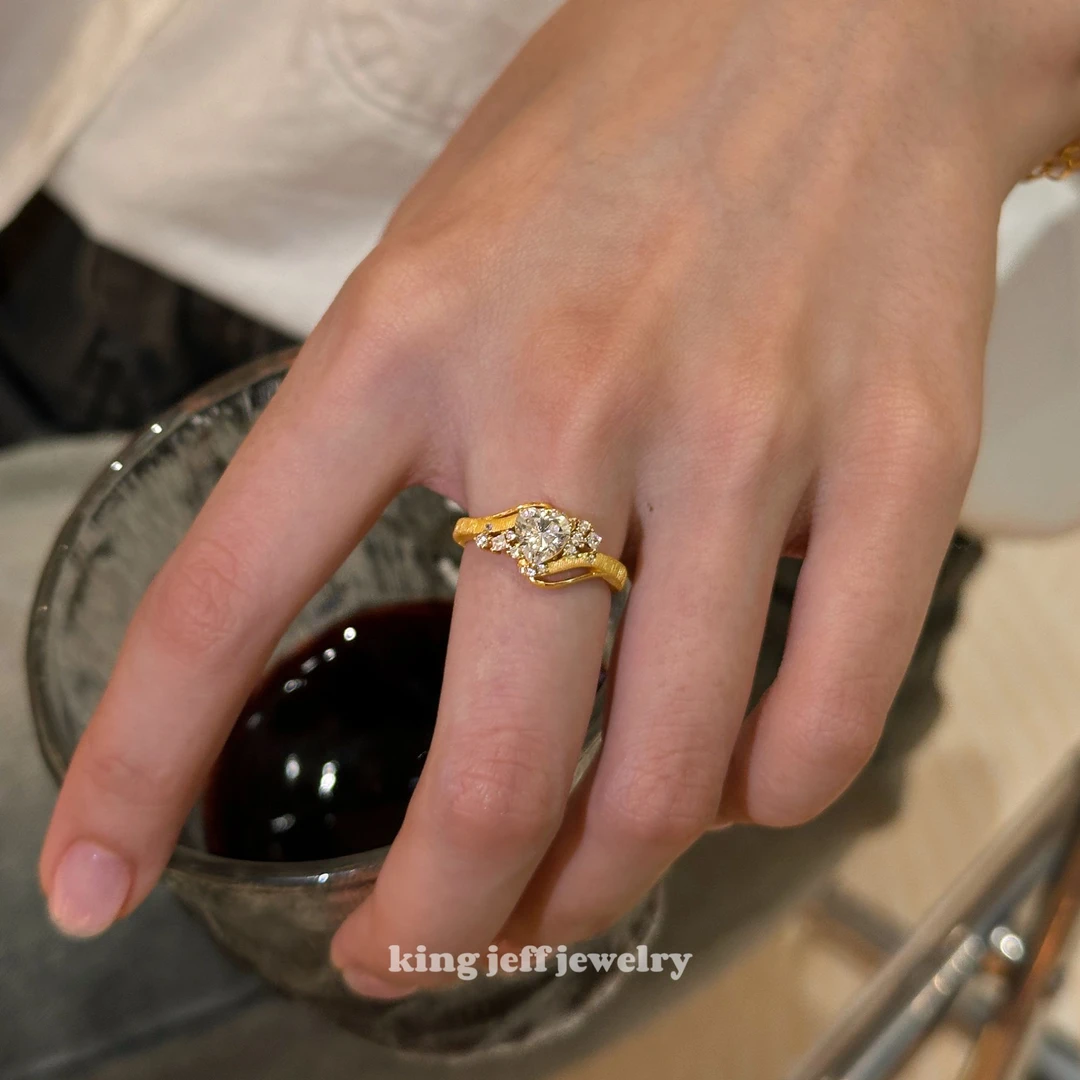 925银戒指 金杰福s925银戒指【比翼之心】拉丝錾刻G色1克拉爱心戒指