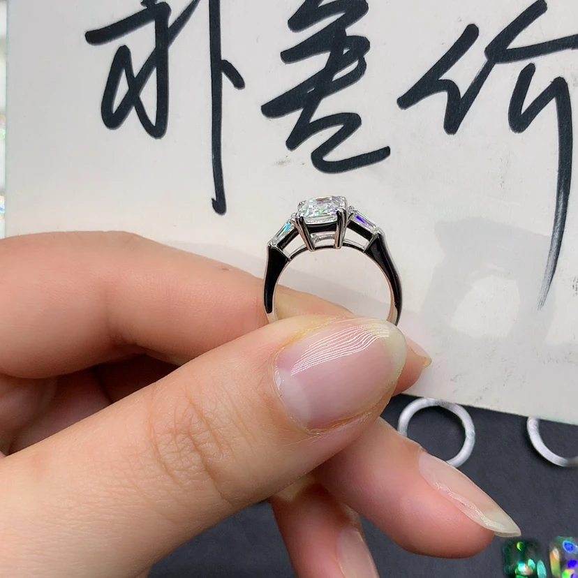 【闪购商品】合成碳硅石戒指/指环18K金镶嵌筱**儿
