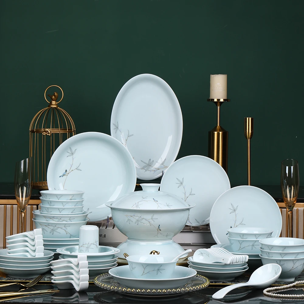 景德镇轻风细雨青瓷高颜值餐具2024新款高档碗碟套装家用轻奢高级