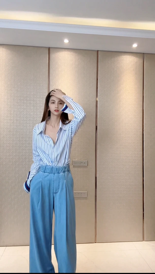 设计师款高腰阔型牛仔裤