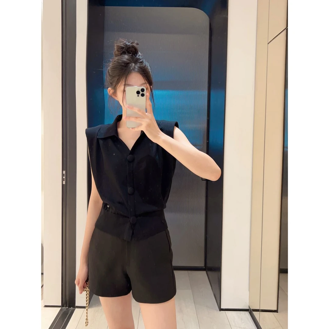 HX5 POLO领垫肩无袖针织开衫