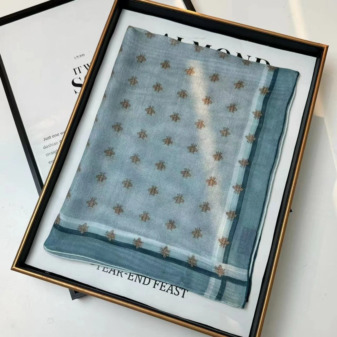 桑蚕丝单面西丽纱海水蓝小蜜蜂60方巾女士丝巾夏日防晒披肩B237