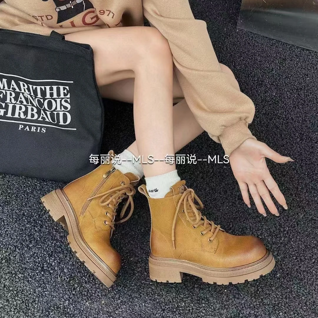 金苹果快时尚女鞋811-2休闲百搭复古厚底英伦风高帮大黄靴