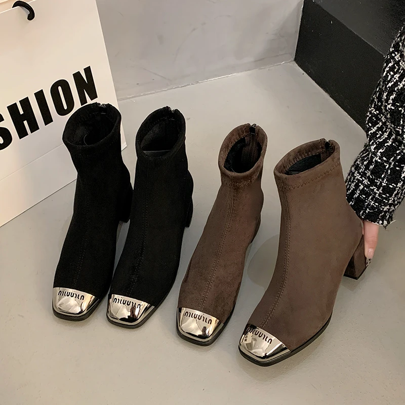 法式靴子女瘦瘦靴显瘦百搭高跟靴2024秋冬新款方头绒面粗跟短靴女