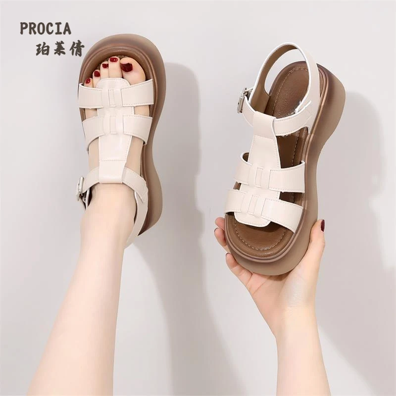 真皮罗马平底女2025年秋冬新款时尚复古夏季松糕厚底沙滩鞋小码34