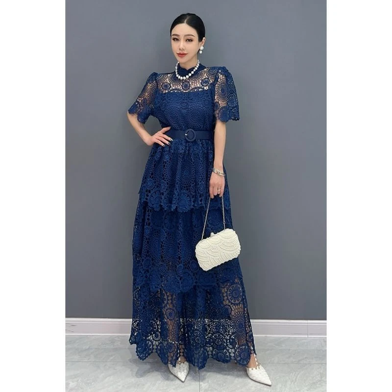 娜2025夏新款女士勾花镂空连衣裙女人味时尚宽松优雅显瘦大码长裙