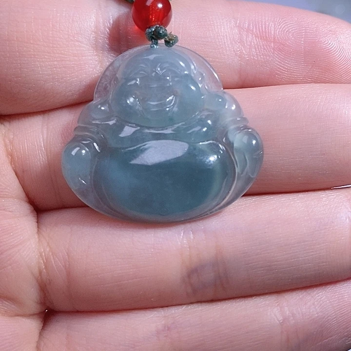 翡翠颈饰未镶嵌佛