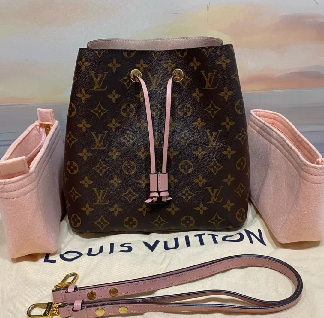 99新 LouisVuitton/路易威登 /芯片/粉色/老花水桶/112502