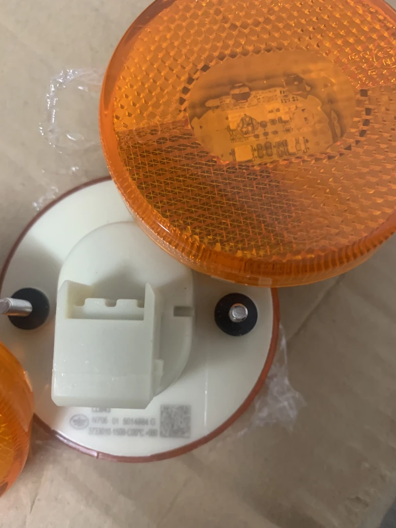 一汽解放J7/JH6边灯