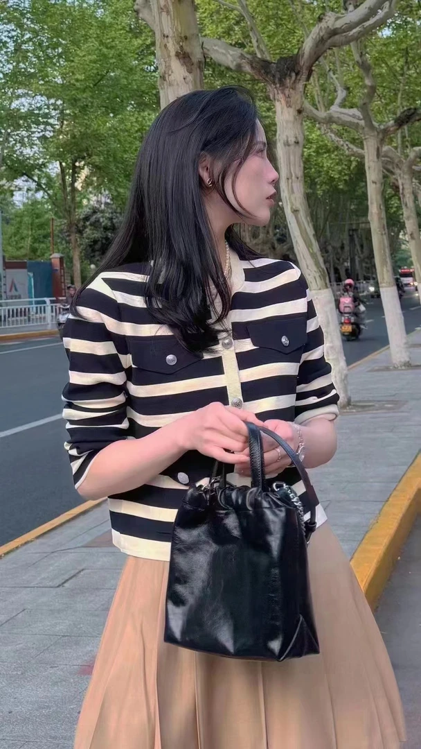 易缔媤新款条纹小香风针织开衫