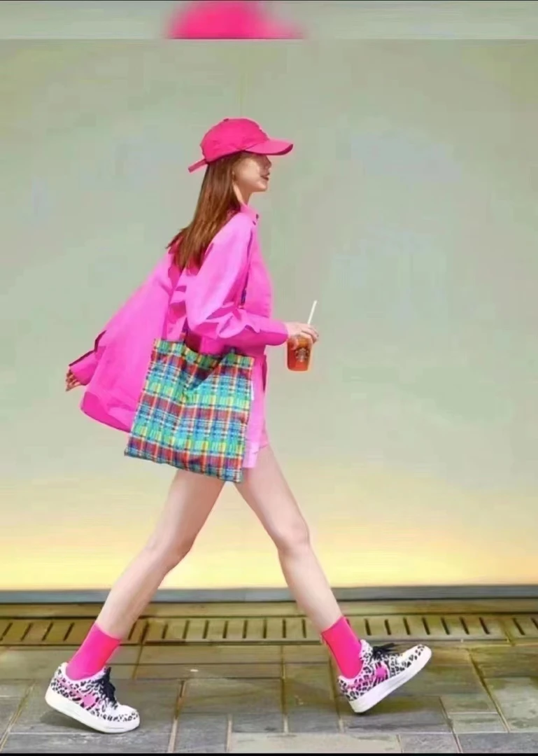 易缔媤玫粉色休闲减龄廓形长袖衬衫