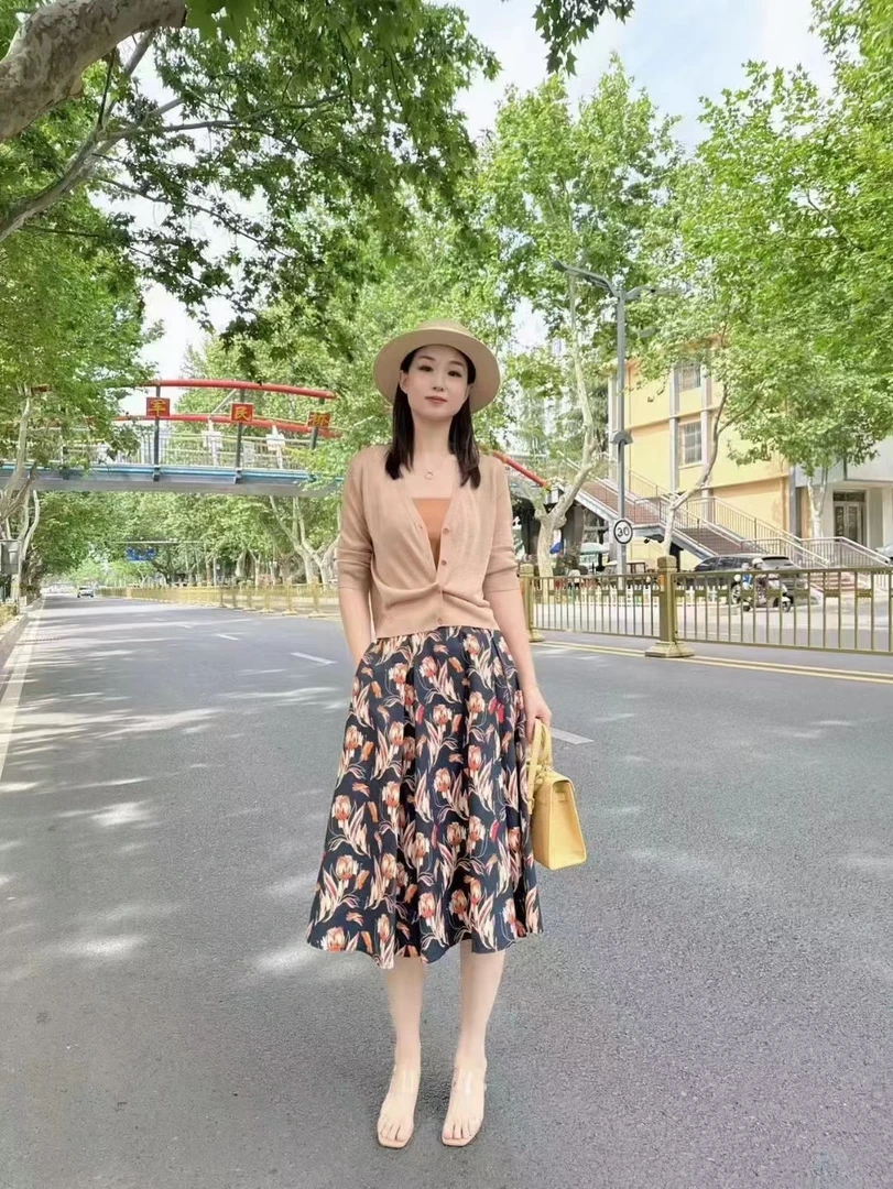 易缔媤新款花色半身裙D23110