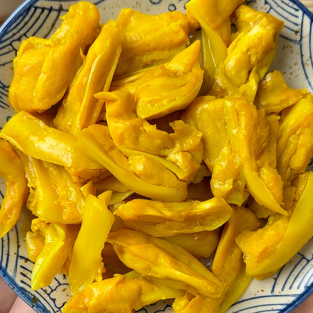 梅州客家盐焗鸡胸骨三角骨即食鸡软骨脆骨香辣熟食网红特产小零食