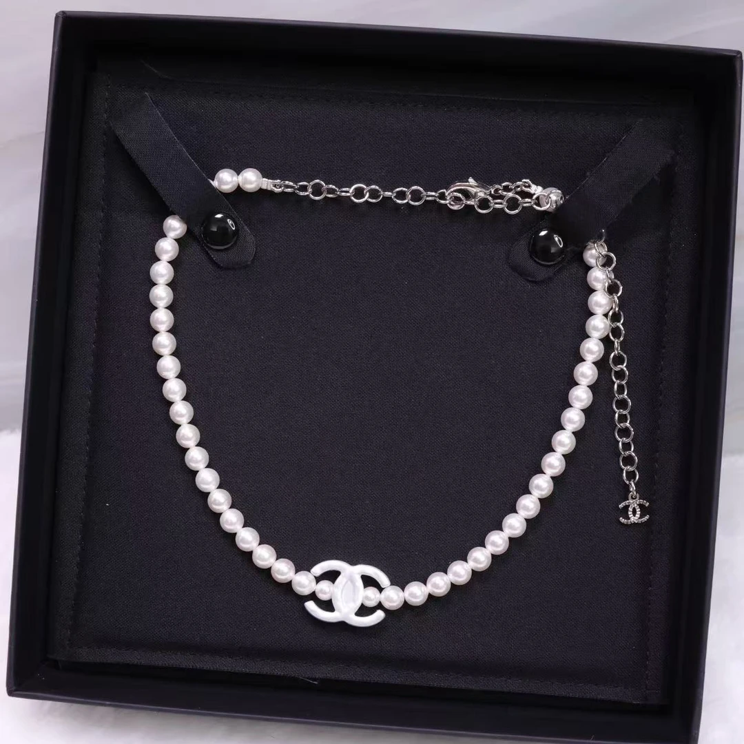 未使用 Chanel/香奈儿 25c白色亚克力双c珍珠项链颈链 05978