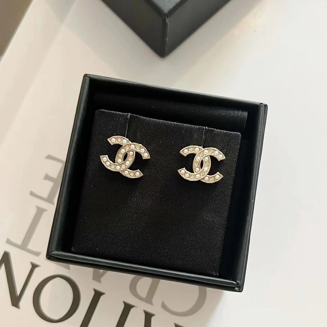 未使用 Chanel/香奈儿 23b金色珍珠拼钻双C耳钉 05395