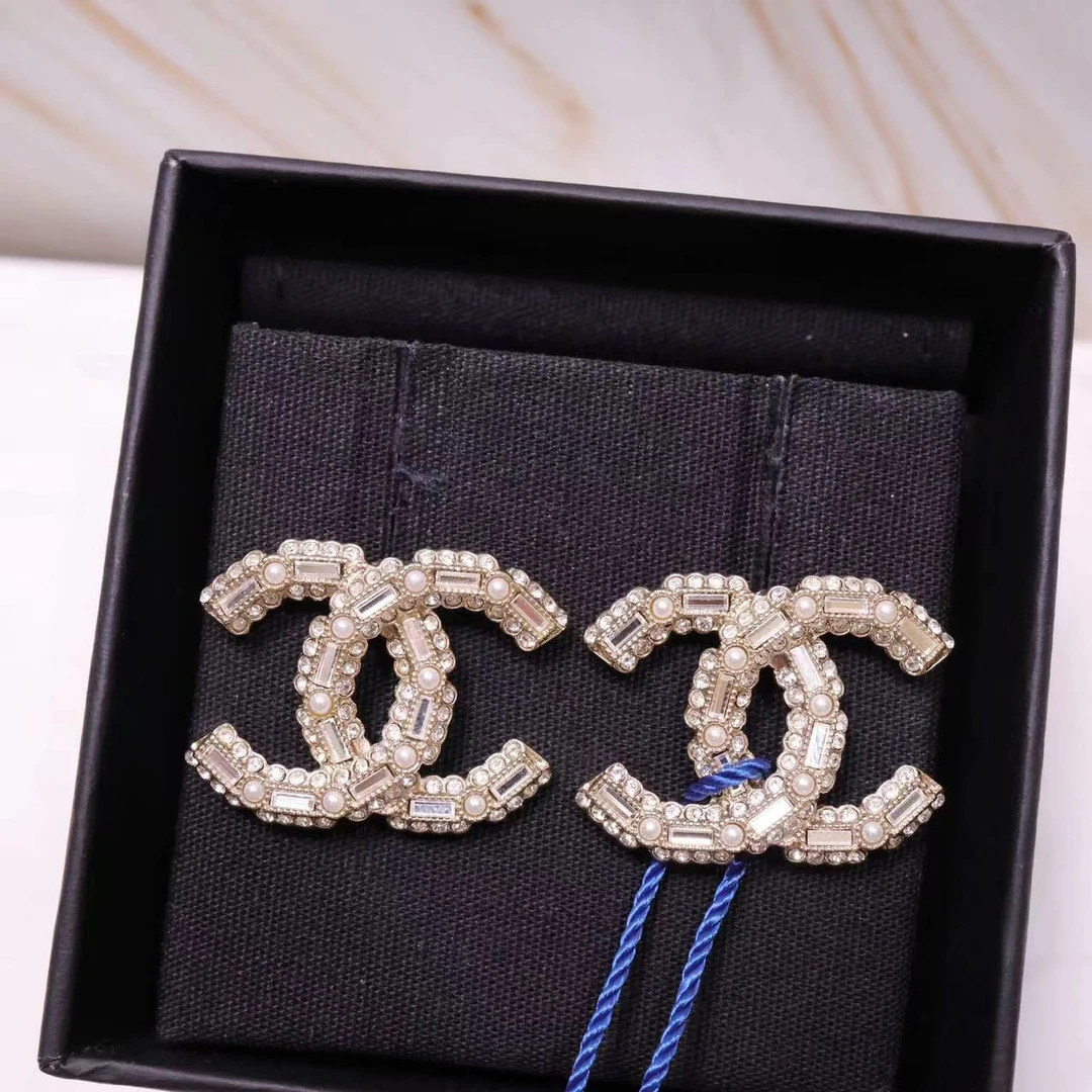 全新未使用 Chanel/香奈儿 22新款方糖珍珠钻款双C耳钉 40007